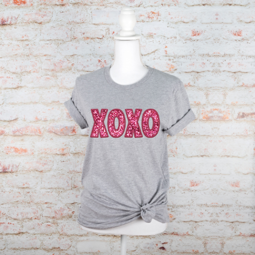XOXO Tee